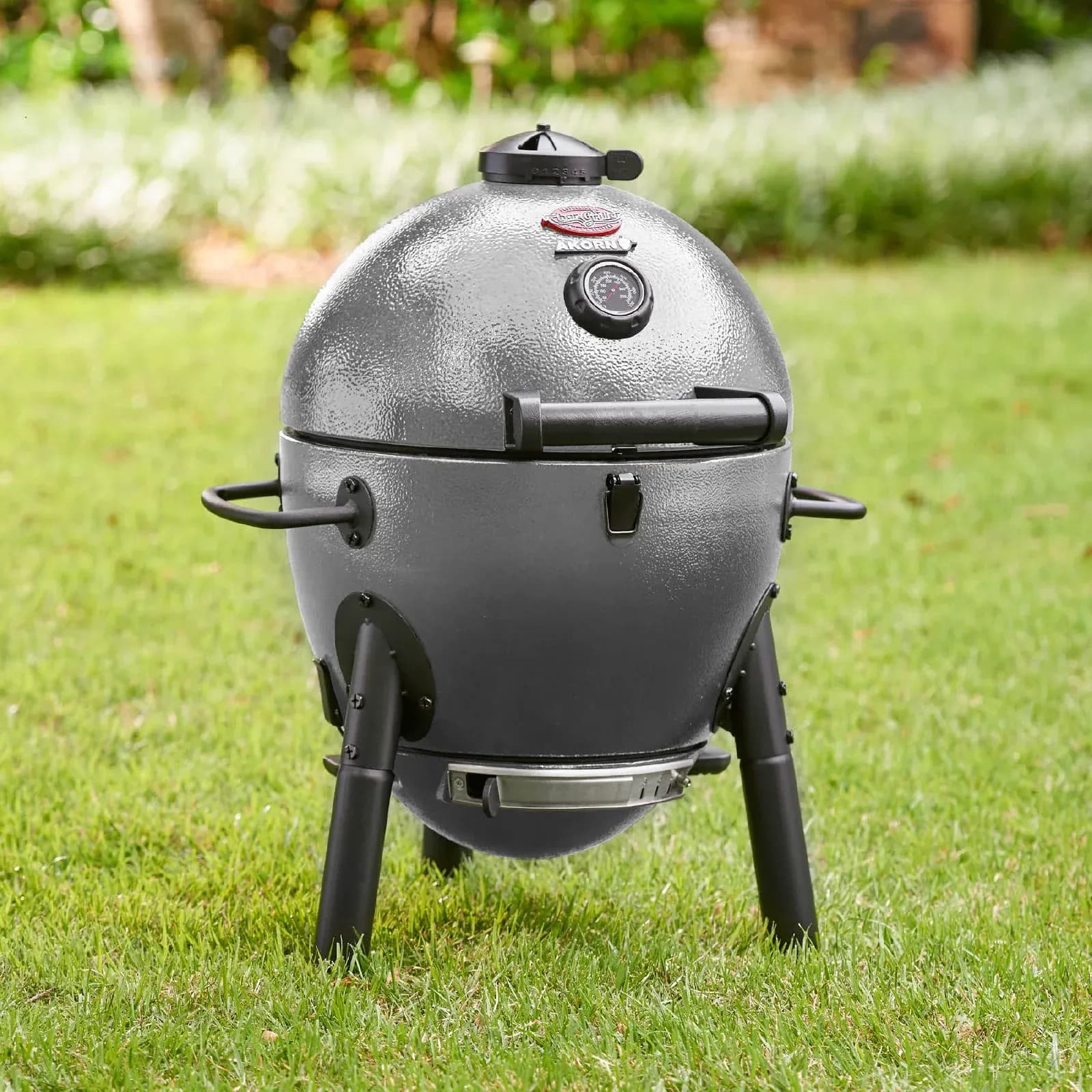 Char-Griller Akorn Jr.