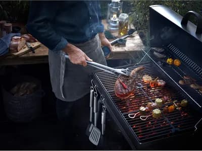 WMF BBQ - Pinzas 44 cm, Cubiertos para Asar Carne, Pescado, Verduras, Mecanismo de Bloqueo, Ahorra Espacio, Ac (vista 1)